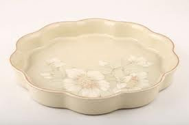 DAYBREAK - DENBY - ROUND FLAN DISH FLUTED 25CM- BNIB - RARE -