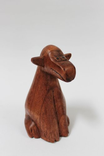 Naturesco Witzige Holzfigur Schaf aus Suarholz handgeschnitzt 10 cm