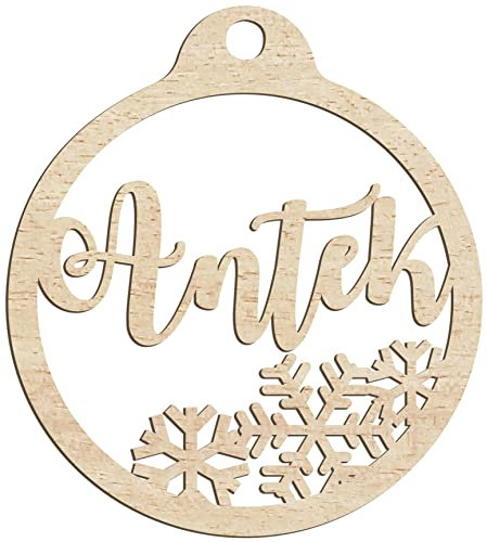 Happenings-Decorations Personalisierte Weihnachtskugel aus Holz, graviert, Geschenk für die Feiertage, jeder Name, hängende Baumdekoration, natürliches Dekor (Modell 4)