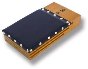 Playwell Martial Arts Makiwara Punching Board Vinyl - Large [Misc.]