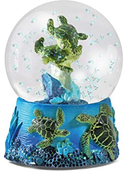 Water Globe - Tortugas Marinas de Deluxebase. Bola de Nieve de Tortuga con Figura de Resina y Base Moldeada. Genial como decoración hogar, Adorno o Regalo. (Diseño seleccionado al Azar de 2 Colores)