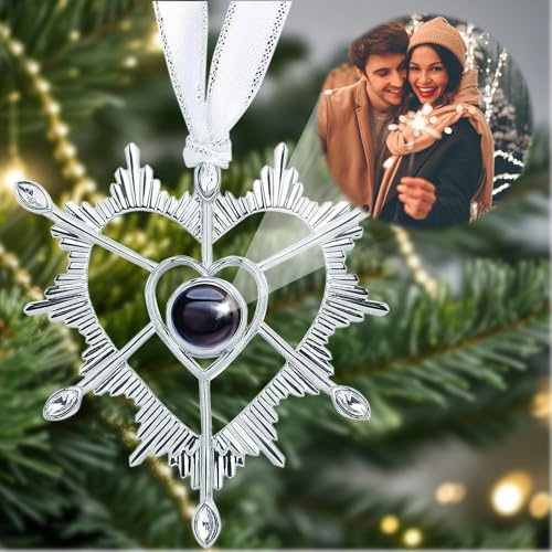 Personalisierte Schneeflocke Weihnachtsschmuck, Personalisierter Foto Projektion Ornament Weihnachtsdeko, Personalisiert Weihnachtsanhänger mit Foto, Fotogeschenke für Paare, Familie und Freunde