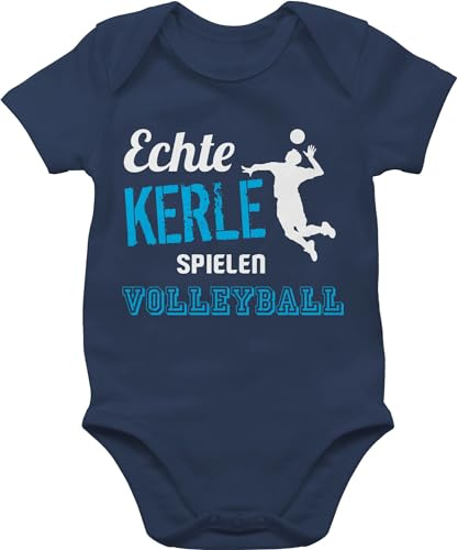 Shirtracer - Baby Body Kurzarm - Sport & Bewegung - Echte Kerle spielen Volleyball