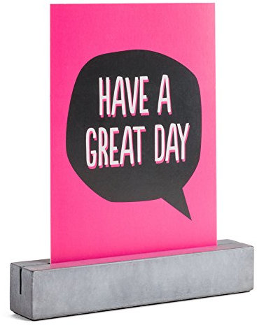 Korn Produkte Bilderhalter, Kartenhalter aus hochwertigem Beton. Zuverlässig, standhaft und auf einfache Art elegant können Sie so Ihre Bilder, Karten oder Lieblingsgedichte präsentieren