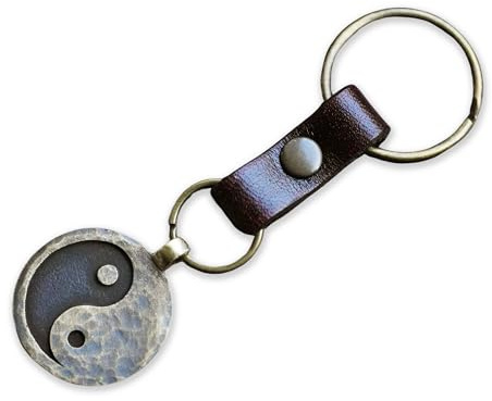 Baldur Jewelry Wikinger-Wölfe Yin-Yang-Kette aus Messing | Zwei Wölfe bilden ein Yin-Yang-Symbol; Messinganhänger im Runenstil mit 56 cm langer Kette für Damen und Herren.