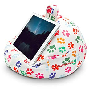 OLUFSENKids: Tablet und Buchhalter für Kinder. Mit Nylontasche. Idealer Ständer zum Betrachten des iPads, Handys und Lesen von Büchern im Auto, im Bett, auf dem Tisch und auf der Couch. Waschbar.