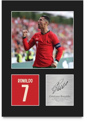 HWC Trading Cristiano Ronaldo Portugal Geschenke Gedrucktes Signiertes Autogramm Foto für Fußball Anhänger and Fans - A4 Porträt