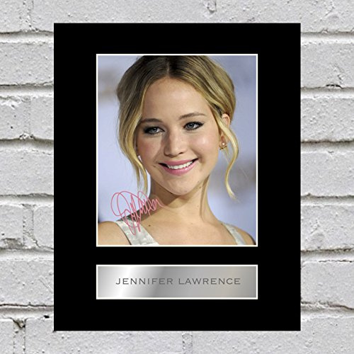 Signiertes Foto von Jennifer Lawrence, mit Passepartout