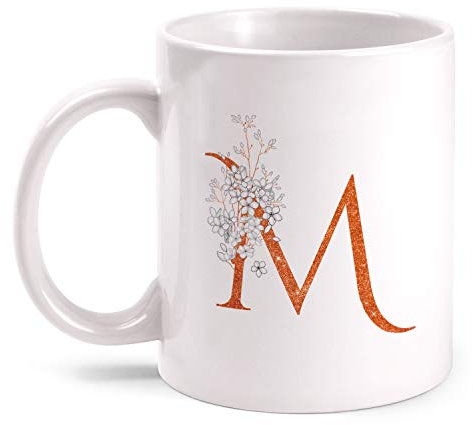 Fashionalarm Buchstaben-Tasse M mit Blumen - beidseitig Bedruckt mit Motiv | Geschenk-Idee Hochzeit Geburtstag für Frau Freundin Paare | Gold, Weiß 330 ml