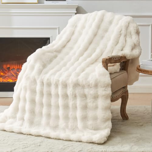 EMME Bubble Decke Kuscheldecke 150 x 200 – Kaninchenfell, Weiß Flauschig | Weiß Flauschig Felldecke Sofa Bett Cozy Plüsch Faux Wohndecke Warm Weich Kuschelig