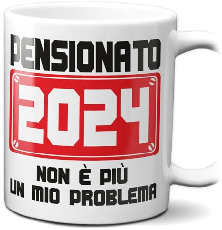 STAMPATEK Tazza Pensionato 2024 Idea Regalo Pensione, Regalo Uomo Collega Pensionante, Gadget Pensionamento Colazione Portapenne Scrivania