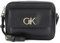 Calvin Klein Damen Umhängetasche Re-Lock Camera Bag Klein, Schwarz (Ck Black), Einheitsgröße