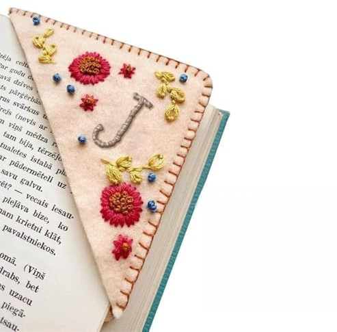 MOTEERLLU Personalized Hand Embroidered Corner Bookmark,Felt Triangle Page Stitched Handmade Bookmark,Unique Cute Flower Letter Embroidery Bookmarks Accessories for Book Lovers