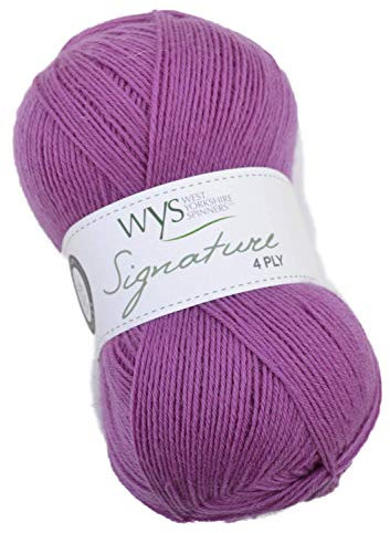 WYS Sockenwolle mit Bluefaced Leicester Wolle Signature 4ply Cocktail Range sock yarn 735 - black currant bomb, 100g Wolle, Sockenwolle musterbildend mit blue faced leicester wool