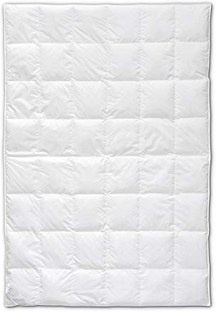 Böhmerwald Exclusiv Daunendecke, Allergikergeeignet, 100% Gänsedaunen, 530g Füllgewicht, Wärmeklasse Normal 155x220cm OEKO-TEX® Standard 100, Kassetten-Decke mit 2,5cm Steg, für 18-22°C Raumtemperatur