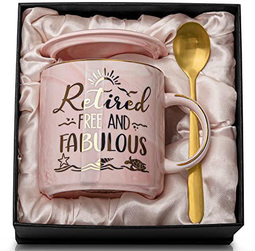Pensione, Regali per Pensione, Retired Free and Fabulous - 400 ml Tazza da Caffè in Marmo Rosa con Motivo oro, Bella Confezione Regalo, Lavabile in Lavastoviglie, Adatto al Microonde