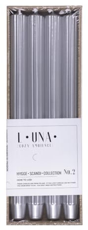 DONAU HOME Set Lange Stabkerzen Gerippt/Silber / 4 Stück / 30 x Ø 2,5cm Unparfümiert/Geriffelte Stabkerzen/Tafelkerzen zur Dekoration im Wohnzimmer, Bad / 10 Stunden Brenndauer/Leuchterkerzen