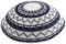 HolYudaica Handgefertigte Kippah-Mütze aus 100% Baumwolle, Handgestrickte Kippah-Mütze aus Israel, Yamaka jüdische Mützen für Herren, Yarmulke Mütze (Weiß Grau, 19 cm - 19 cm flach)