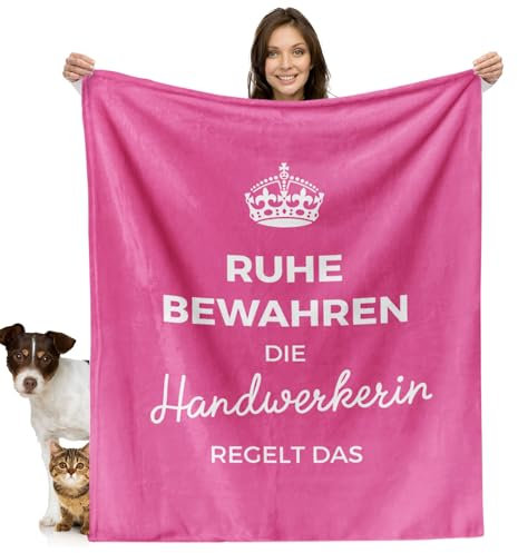 Handwerkerin Geschenk Kuscheldecke (130x150cm) - Geschenke für tatkräftige Frauen am Frauentag zum Ruhestand, Jobwechsel oder Geburtstag - Ruhe Bewahren, die Handwerkerin Regelt das