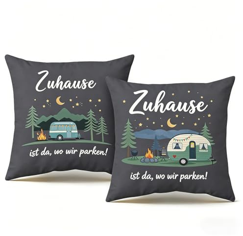 PIujsym 2 Stück Camper Geschenke Set, 45x45 cm Camping Kissenbezüge, Camping Zubehör, Zuhause Ist Da Wo Wir Parken Motiv, Wohnwagen Zubehör für Wohnmobil Reise Sofa Bett Dekoration
