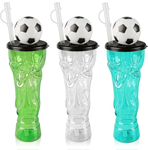 Clvsyh 3 Stück Bunte Fußball Plastikbecher, Wiederverwendbar Bierkrug, Fußball Plastikbierbecher mit Deckel und Strohhalm für Kinder Und Erwachsene