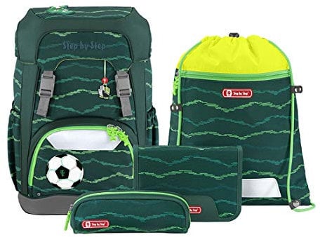 Step by Step Giant Schulranzen-Set „Soccer Star“, 5-teilig, grün, ergonomischer Tornister mit Reflektoren, höhenverstellbar mit Hüft- und Brustgurt, für Jungen ab der 1. Klasse, 23 Liter