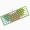 Portatile 60% Tastiera da Gioco, Retroilluminata 7 RGB, US Layout QWERTY Tastiera a Membrana con Sensazione Meccanica con Mini Compact 62 Tasti Keycap in Doppio Colore Verde e Bianco per PC Mac