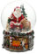 Dekohelden24 XXL Schneekugel, Weihnachtsmann mit REH und Tannenbaum, mit Sound, auf aufwendig dekoriertem Sockel, Maße L/B/H: 15 x 15 x 20 cm Kugel Ø 15 cm