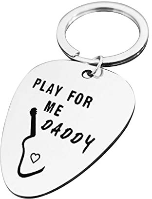 Banemi Schlüsselanhänger für Jungen, Personalisierte Schlüsselanhänger Plektrum mit Gravur Play for Me Daddy Schlüsselanhänger Zum Familienessen