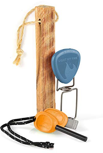Light My Fire Feuerstahl Survival Ausrüstung - Firelighting Kit - Magnesium Feuerstarter Anzündholz Hot Dog Set - Grillspieße Lagerfeuer Zubehör für Marshmallow & Wurst - Feuerstein Survival Set