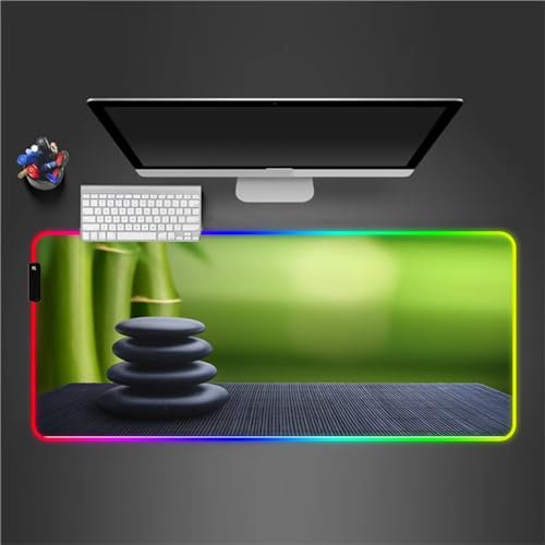 Tapis de Souris RGB Galets de Bambou XXL Grand 900x400x3mm 7 Couleurs 14 Modes D'éclairage Tapis de Souris de Jeu LED avec Base en Caoutchouc Antidérapant pour Clavier PC