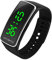 Kinder Digitaluhr, für Jungen & Mädchen, 3 bar Wasserdichtheit, Outdoor-Sportuhr, Elektronische Digitaluhr, Sportliche Armbanduhr mit LED-Hintergrundbeleuchtung schlichtes Design in Schwarz von ueoto