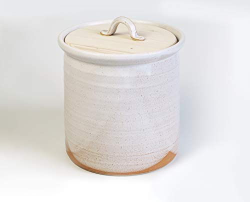 Platzspar-Brottopf, weiß-sand, Keramik/Holz, mit fast so viel Volumen wie die M-Größe