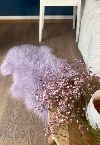 Hollert Lammfell Tibet Flieder weich, flauschig, lockig Schaffell Läufer Teppich Größe 90-100