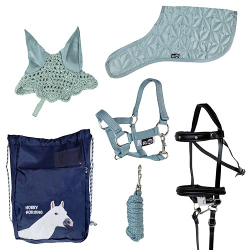 RL24 - Hobby Horse Zubehör Set (6-teilig) – Halfter mit Strick, Decke & Fliegenhaube in Hellgrün – Trense in Schwarz – mehrfarbiger Transportbeutel für Stockpferde – Steckenpferd Zubehör