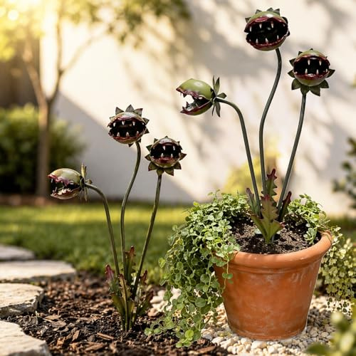 TEVROKS Whimsical Metal Carnivorous Plant Garden Stake, Venus Flytrap Monster Plant Sculpture Stake Outdoor, Yard Art For Lawn Garden Patio Halloween Gothic Decoration(2PCS)