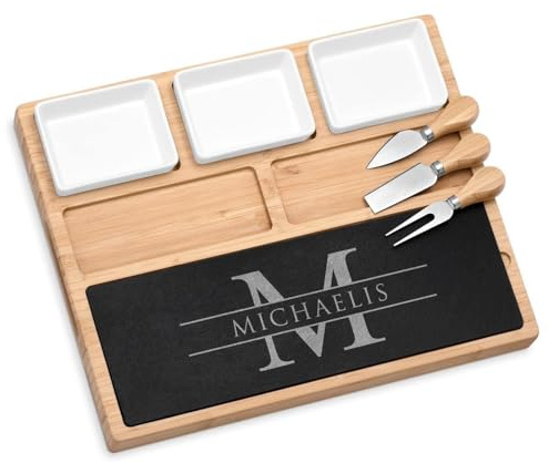 Maverton Servierbrett mit personalisierter Steinplatte + 3 weiße Keramikschalen - Anrichteplatte mit 3 Besteckteilen - Bambusplatte für Paare - zur Hochzeit - zum Hochzeitstag - Brett