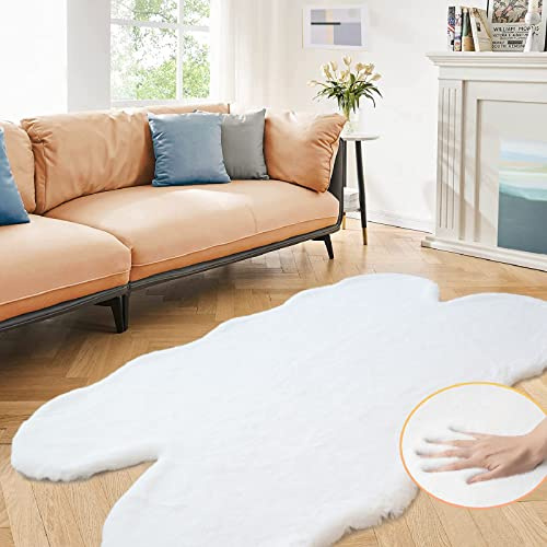 ORINOVA White Faux Rabbit Shaggy Fur Rug 120x180cm Area Rugs for Living Room Washable Rugs Teen Room Bedroom Home Decor