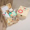 Youuys Baby Geschenk zur Geburt für Neugeborene, Baby Geschenk Junge und Mädchen, Holzkiste Baby Geschenkset, 8 in 1 Set-mit Musselin Tuch+Baumwolle Schmusetuch+Rassel+Geschenkkarte (Löwe)