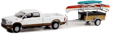 2022 Ram 2500 Limited Longhorn + Remolque con Canoa y Kayac Hitch & Tow Series 26 1:64 Greenlight 32260D