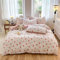 Freyamy Housse de Couette Fraise 240x260 Blanc Rose Parure de lit 2 Personne en Microfibre avec Fermeture Éclair Réversible Sets de Housse Couette avec 2 Taie d'oreiller 65 x 65 pour Filles Enfants