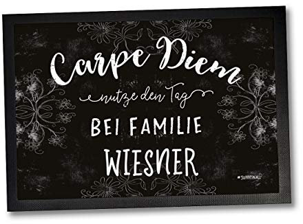 Sunnywall® personalisierte Fussmatte mit Wunschname - Haustür Deko individuell - Herzlich Willkommen | Home Sweet Home | Geschenkideen zur Hochzeit oder Einzug. Fußmatte Carpe Diem 60 x 40 cm