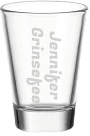 LUXENTU Schnapsglas mit personalisierter Gravur, Konischer Stamper 60 ml, Stapelbares Shot-Glas für 2cl & 4cl, 2-zeiliger Gravurbereich, Name & Bezeichnung, Geschenk für Freunde & Familie, 1 Stück