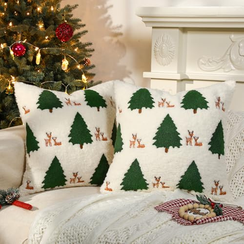 Lewondr Weihnachten Kissenbezüge, 45x45CM Satz von 2 Dekorativer Kopfkissenbezug mit Rentier Stickerei, Weihnachtsbaum-Kissenbezug aus weichem Samt für Wohnzimmer Couch Sofa Bett, Beige