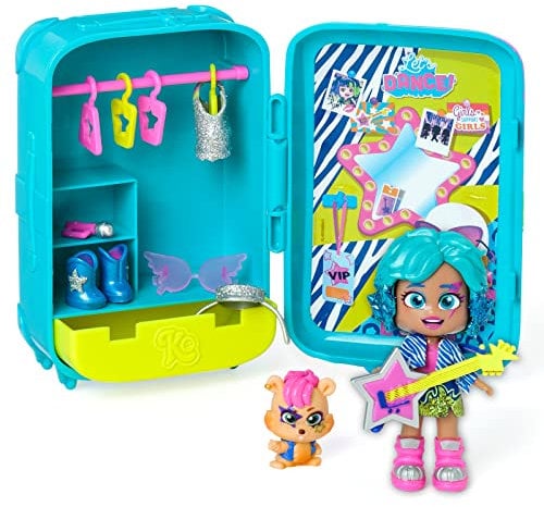 KOOKYLOOS Suzie's Suitcase - Puppenkoffer mit über 14 Modeaccessoires und exklusiver Puppe mit 3 lustigen Ausdrücken. Enthält Kleidung, Accessoires und Schuhe, Kleiderbügel und ein exklusives Haustier