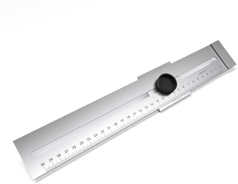 BAUHELD® Streichmaß Metall 300mm [mm-Teilung] - Anreiß-Werkzeug rostfrei aus verchromtem Stahl - Metall-Lineal mit gehärteter Anreißkante - Streichmass Holzwerkzeug mit tiefengelaserte Messskala