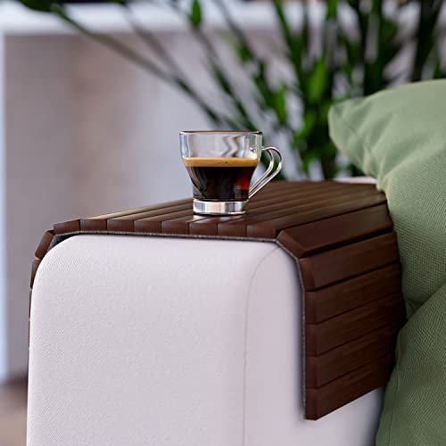 Green'n'Modern Sofatablett Rutschfest - Holz Bambus Getränkehalter Armlehne | Couch Tablett Flexibel als Sofa Butler | Ablage | Armlehnentablett (Braun)