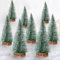 VOPIWOZ 8 Mini Weihnachtsbaum, Künstlicher Weihnachtsbaum Klein mit Weißen Akzenten, Tisch Weihnachtsbaum, Kunst Weihnachtsbaum für Christmas Party und Tischdeko Weihnachten