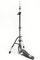 Fame HH9001 Hi-Hat-Ständer, 2-Beinig, Einzelkette, Doppelstrebig, Höhenverstellbar 75-100cm, Verchromt, Ideal für Doppelfußmaschinen, Professionelle Qualität, Preis-Leistungs-Sieger
