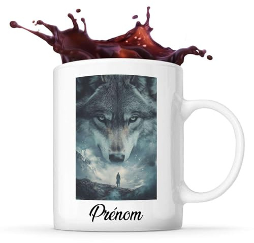 Planetee Tasse Loup Prénom Personnalisable Fantastique Loup dans une Scène de Fantaisie Surréaliste, Mélangeant Réalité et Éléments Imaginatifs. | Mug Original Customisable